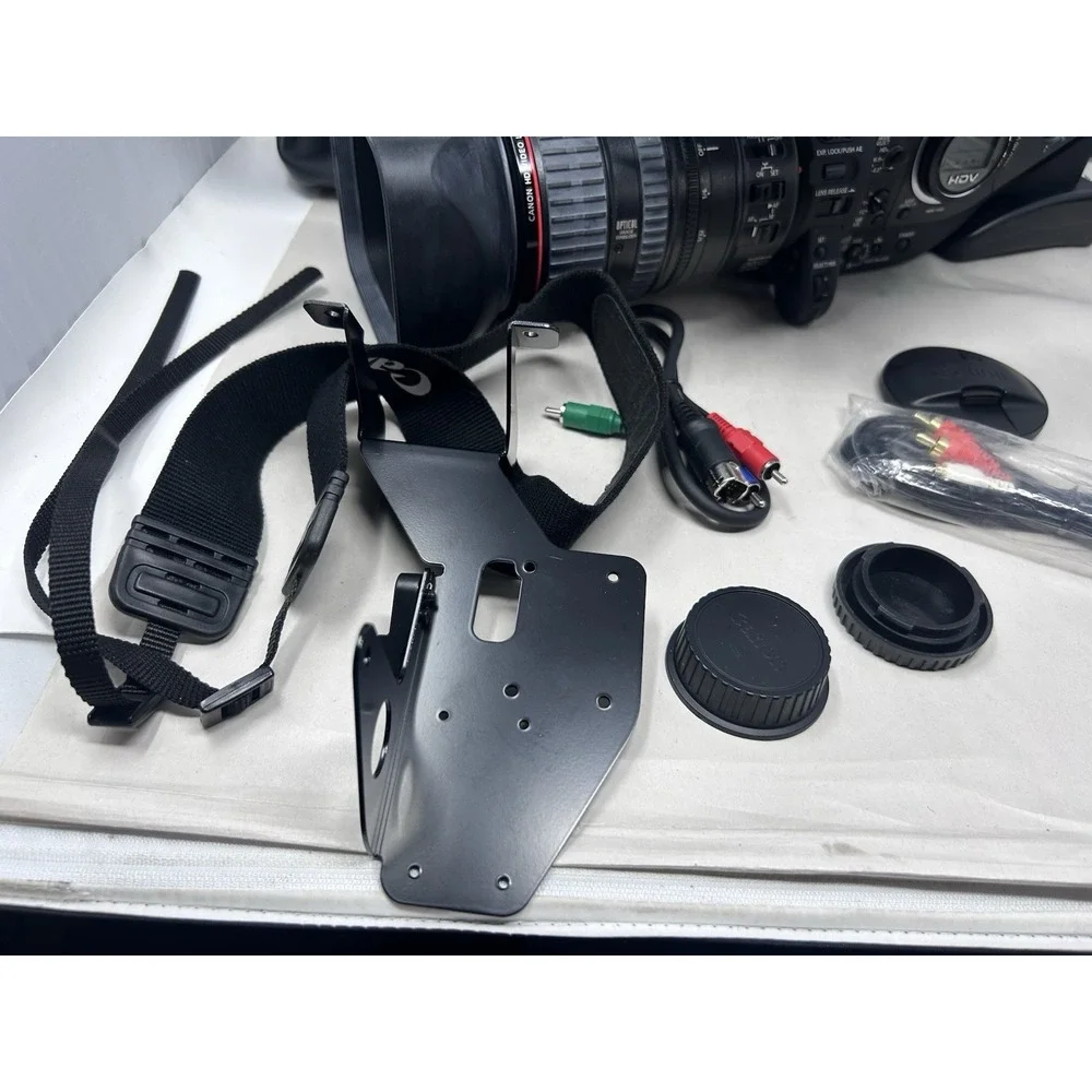 Canon XL H1A 3CCD HD Professional Camcorder -20x 5.4-108mm Zoom Lens & Hard Case